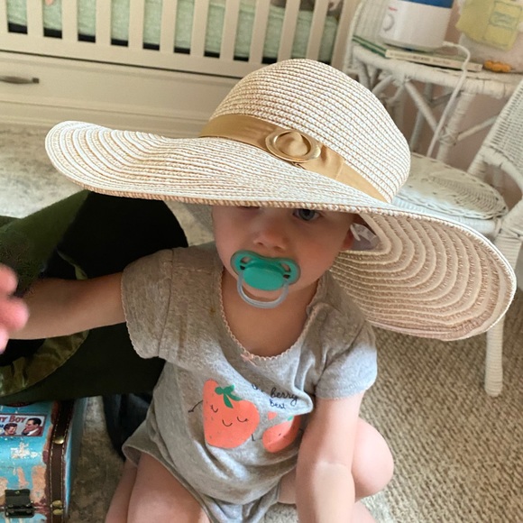 2 Hat Bundle! 1 For The Street 1 For The Beach! - Picture 6 of 6